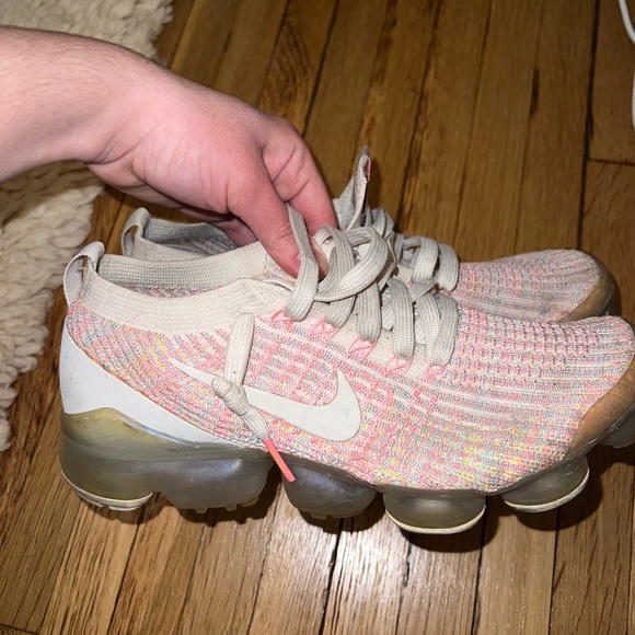 Nike Shoes - Nike Womens Vapormax sneakers